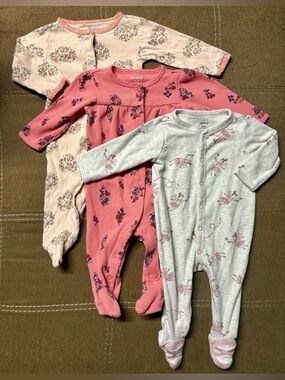 Bundle of 3 Carter’s 6 Months Baby Girl Snap Front Footed Pajamas Girly Pink